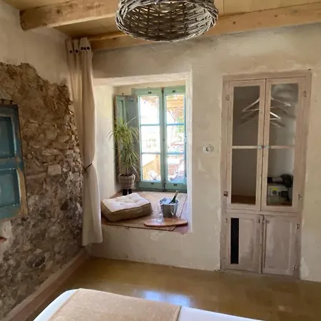 Farm stay Massana