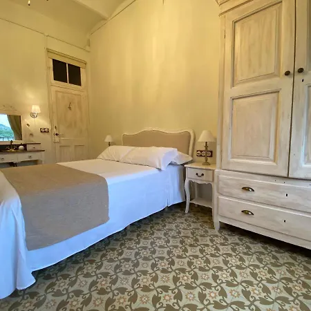 Massana Farm stay *